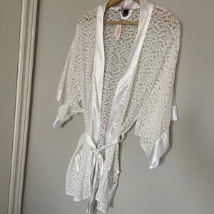 NEW Victoria’s Secret Kimono